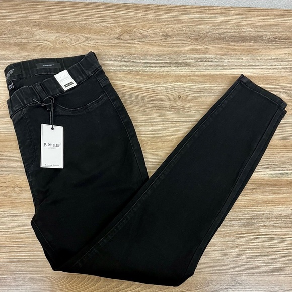 Judy Blue NWT Black Jean Denim Jeggings Skinny Fit Size 11 (30) - Picture 1 of 10